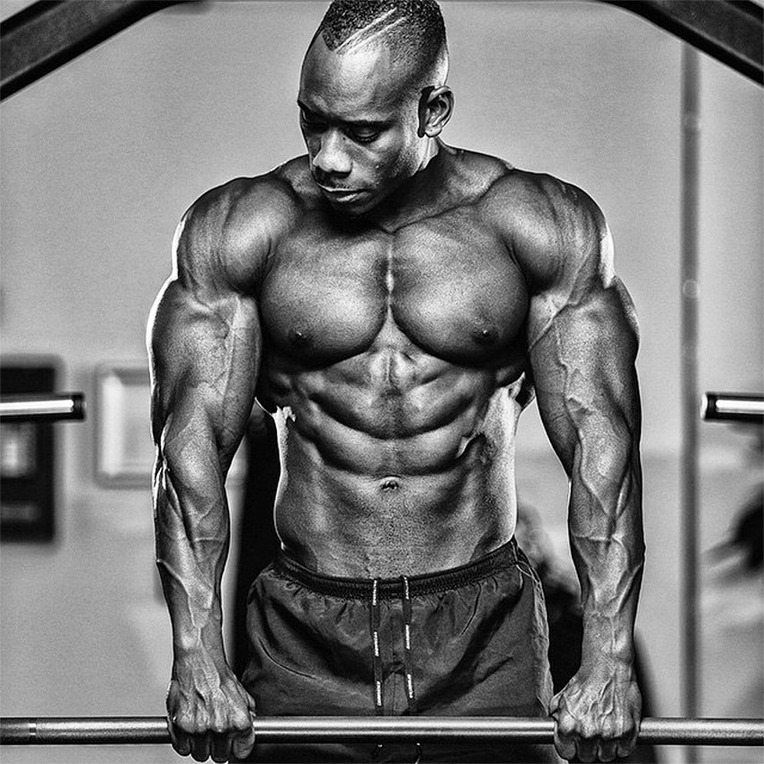 Henson Hinds - Profile | Bio | Images | Competition History | Bodybuilder