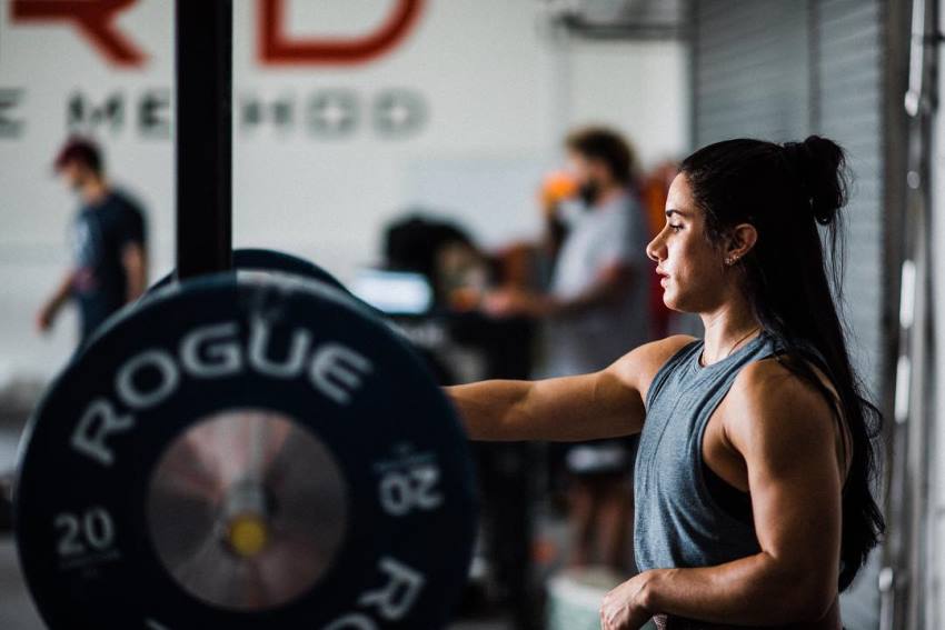 World Record Powerlifter Stefanie Cohen is Getting Into Boxing and